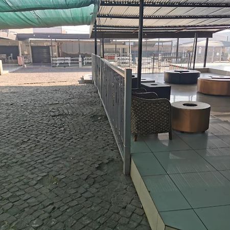 Ebony Guest House Pretoria-Noord エクステリア 写真