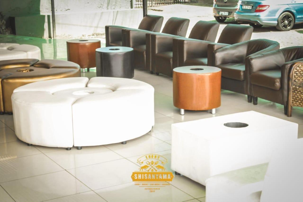 Ebony Guest House Pretoria-Noord エクステリア 写真
